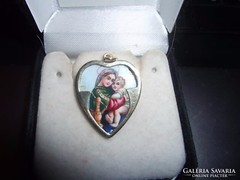 Mary Pendant