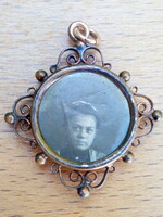 Photograph Frame Pendant (260906)