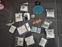 Women’s costume jewelry set