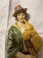 Gyönyörűen kidolgozott és festett nagy porcelán dudás.