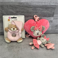 Disney Baby Minnie Mouse egér rózsaszín zenélő játék, mackós csörgő babajáték szett