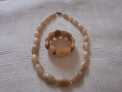 Vintage Horn? Necklace and Bracelet Set