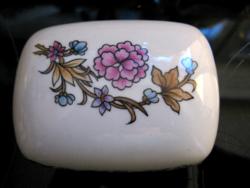 Retro hollóházi porcelán bonbonier rózsaszín virágos