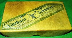 Antik HIRSKOPF NÉGYZET ALAKÚ RÉZCSATOK - BŐRDÍSZMŰ, RÖVIDÁRU - papír DOBOZA 13 x 8 cm képek szerint