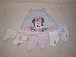 Set of 4 newborn girl hats (3 pairs of socks, hat)