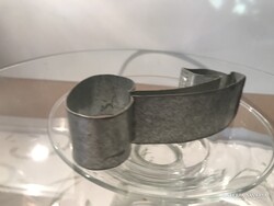 SÜTEMÉNY KISZÚRÓ - CSERESZNYE - KÉZMŰVES - FÉM - 11 x 5 x 3 cm - RÉGI - VASTAG - ERŐS
