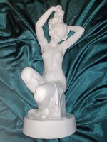 Herendi óriásszobor  Fésülködő nő Art deco akt