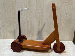 Roller, babaállvány, játékbaba, porcelánbaba állvány