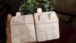 Set of 2 Ceramic Houses, 9x7x5 cm, Fixed, with Tied Plant, Good Condition, Together
