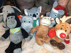 Kinder plüssök 003. (Gorilla, barna majom, víziló, koala, elefánt, csacsi, rénszarvas).