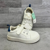 Inextenso white toddler shoes size 23