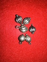 6 silver buttons.