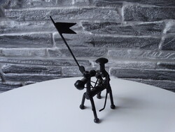 RETRO STEAMPUNK EGYEDI KÉSZÍTÉSŰ DON QUIJOTE SZOBOR VASBÓL ÉS CSAVAROKBÓL - 19 CM MAGAS ZÁSZLÓCSÚCS