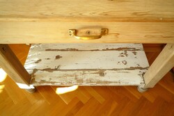 Antik szecessziós rusztikus shabby fa asztal konyhaasztal étkezőasztal munkaasztal réz fogantyú