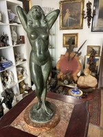 Maugsch Gyula női bronz akt
