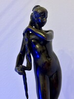 Női akt bronz szobor