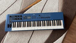 Yamaha CS1x szintetizátor
