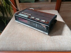 Cosmo CR 2001 Radio Alarm Clock (1980s)