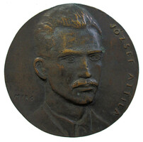 Miró Eszter: József Attila plakett