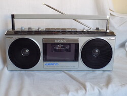 Sony CFS-330S 4-Band Portable Stereo Radio Cassette Player (Boombox) from the 1980s