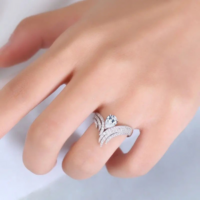ANGEL WINGS GOLD FILLED BEAUTIFUL RING DECORATED WITH ONE LARGE AND MANY SMALL CUBIC ZIRCONIA STONES
