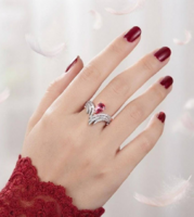 ANGEL WINGS GOLD FILLED BEAUTIFUL RING DECORATED WITH ONE LARGE AND MANY SMALL CUBIC ZIRCONIA STONES