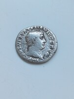 Traianus Victory denarius