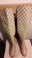 LOUIS Vuitton Páris bézs csatos térd csizma 38 újszerű