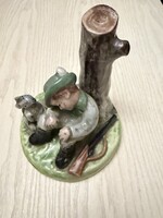 Vintage porcelán vadászfiú figura nyúllal, kézzel festett