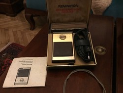 Antique Remington 300 DeLux Razor! Collector's item, in original box!