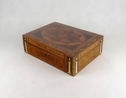 2B740 Beautiful Antique Walnut Root Inlaid Bone-Decorated Wooden Box