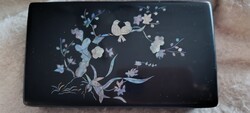 Eastern box