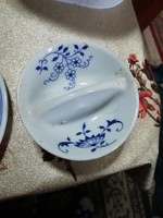 Porcelain Salt Shaker 33. Promotion Auction Hundreds of Items Take It Away