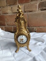 Baroque travel clock with key. End of 18th century.