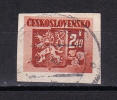 1945 Csehszlovákia 2.40k Pecsételt Vágott Bélyeg Címer