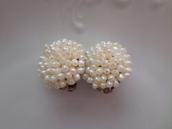 Vintage tenyésztett gyöngyös és strasszos klipsz pár