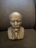 Lenin mellszobor