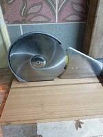 Retro adjustable slicer