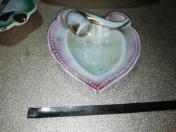 Pipe-shaped antique porcelain ashtray, as shown in the pictures, in perfect condition, 1. Promotion auction, hundreds of items, buy now or take away