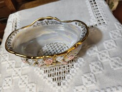 Prémium Kislovodszki Orosz Porcelán Cukorkástál – Kívül-belül Irizáló, 3D Rózsákkal, dúsan aranyozot