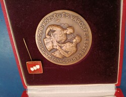 Bronz emlékérem kitűzővel 1960 „Község és Városfejlesztésért – Bács-Kiskun Megyei Tanács”