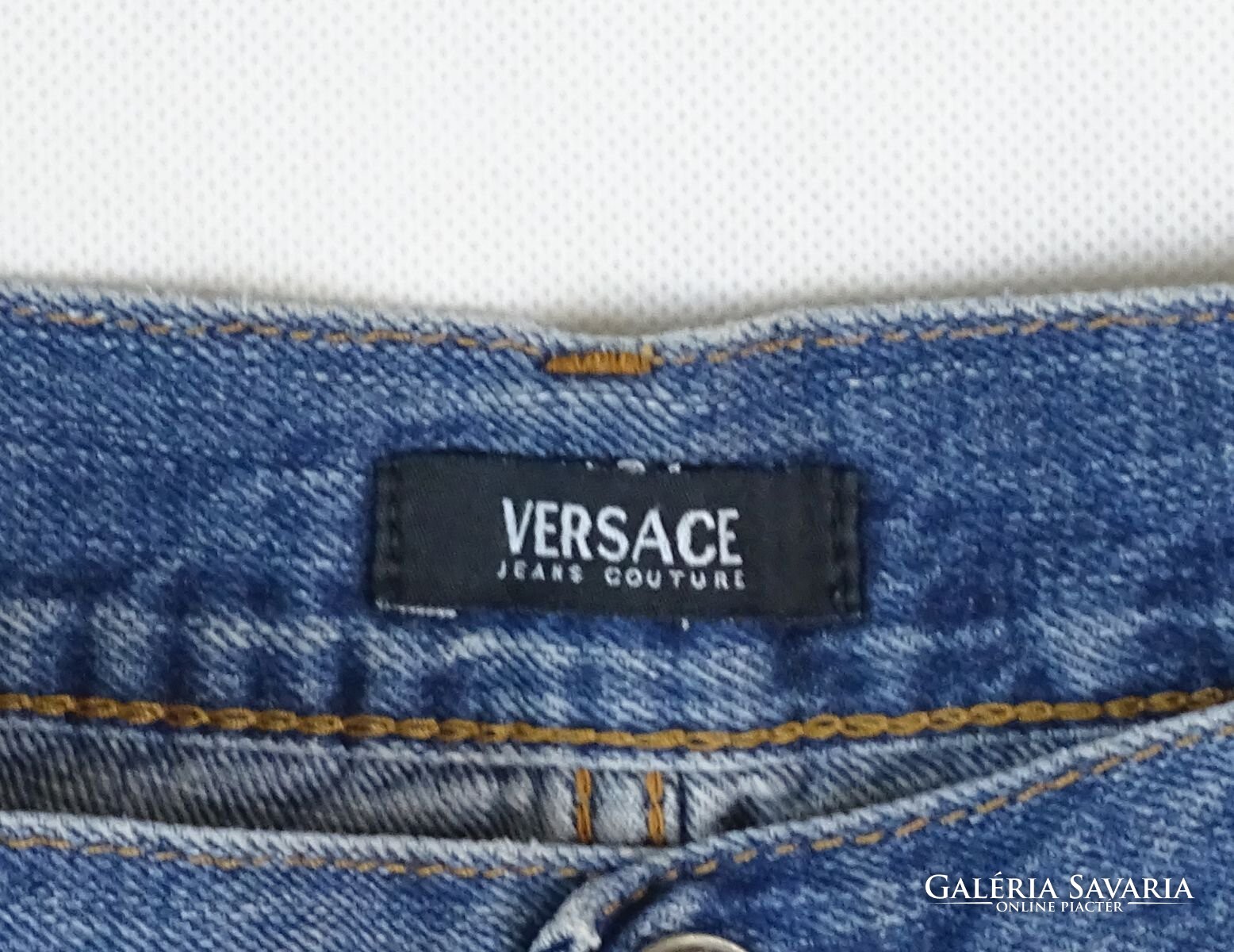 0V880 Versace férfi farmernadrág 49 Gardrób | Galéria 0V707 Versace fehér farmer nadrág 31 Gardrób | Galéria