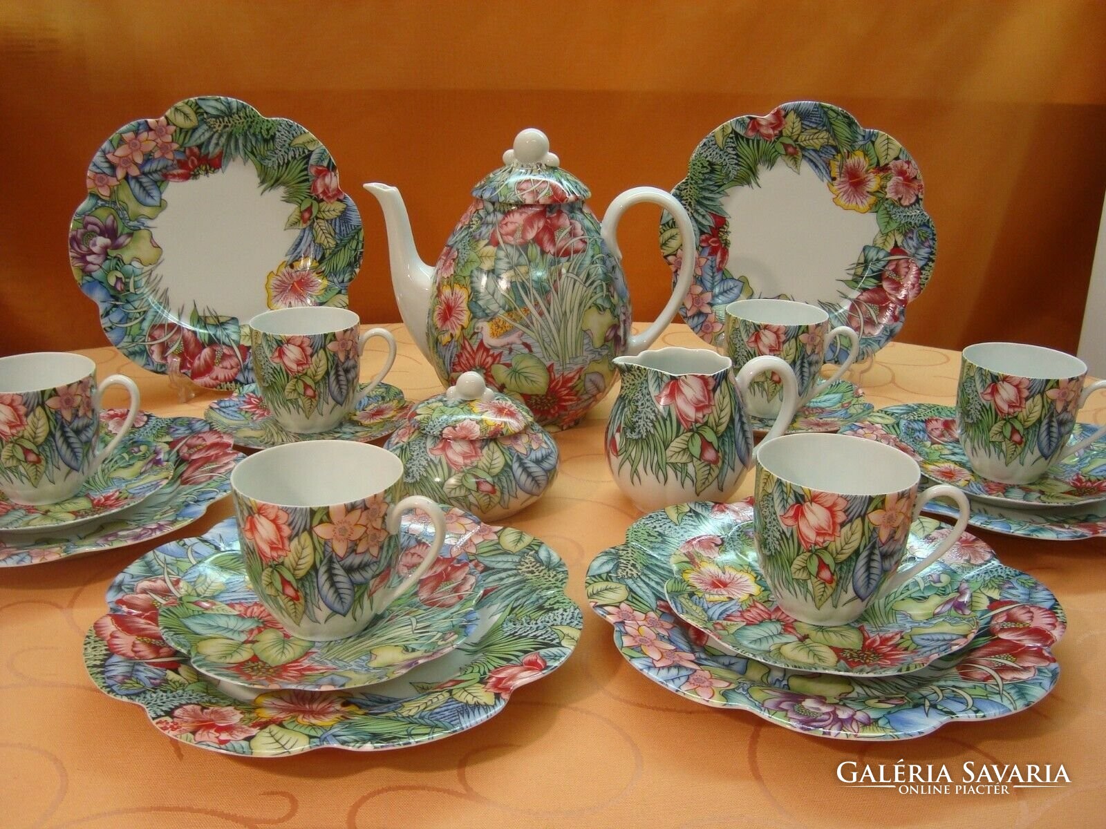 Eden Pink - Tea Pot w. Rose Knob - Herend Austria