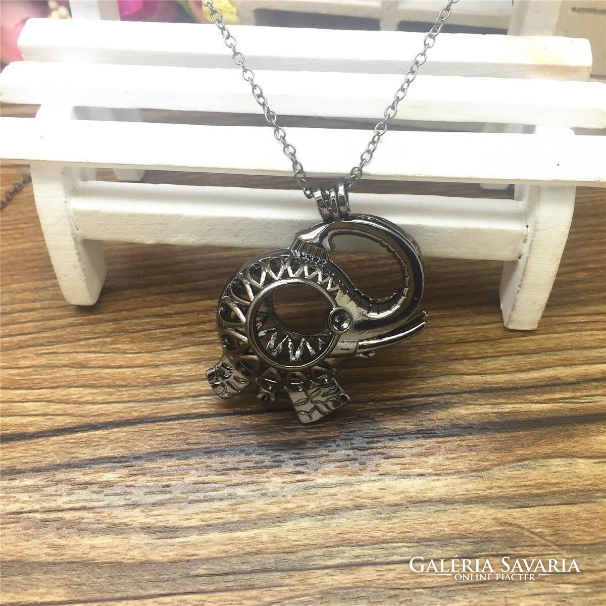 Vintage perfume, essential oil aromatherapy diffuser necklace