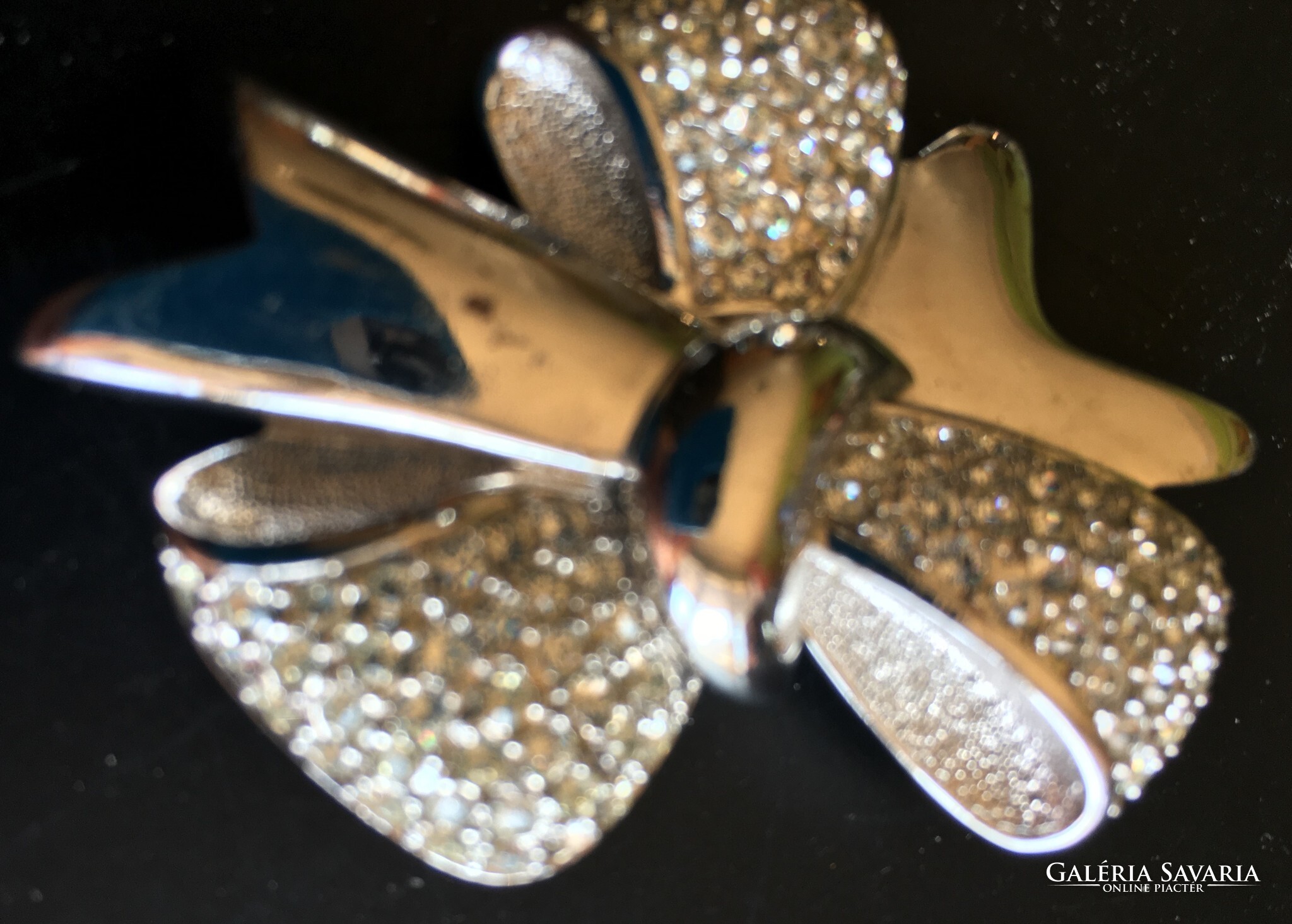 Silver-plated metal brooch with crystals Jewelry Galeria - Main Image