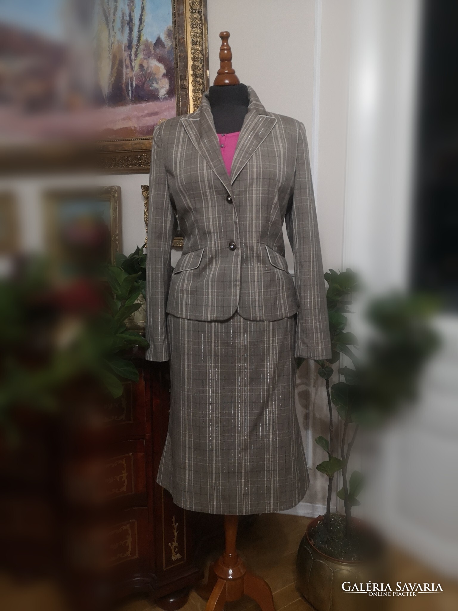 Vintage sale skirt suit