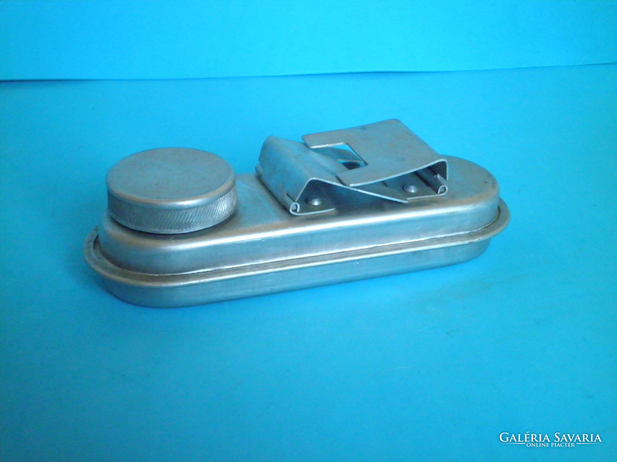 Old curling iron heater Technological antiquities Galeria