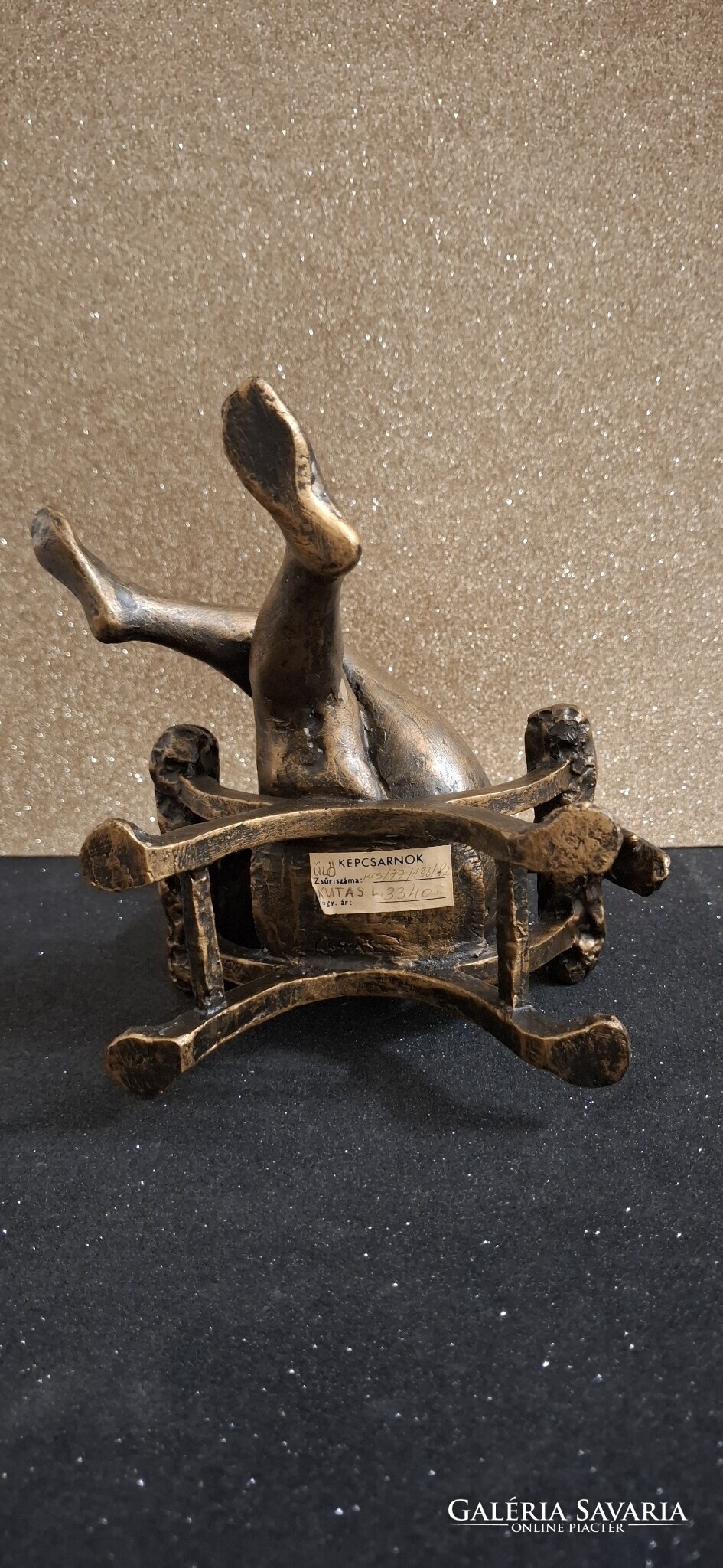 Kutas László: Ülő nő (bronzírozott szobor) - Szobor | Galéria