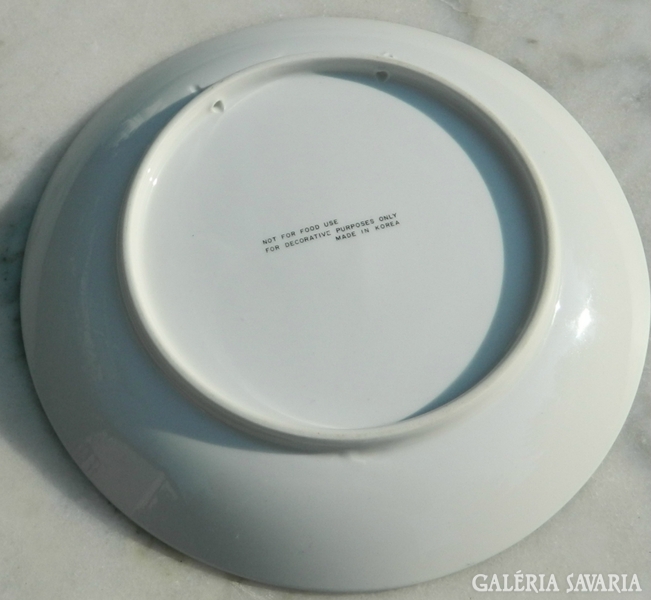 Korean decorative plate with children's pattern on the wall