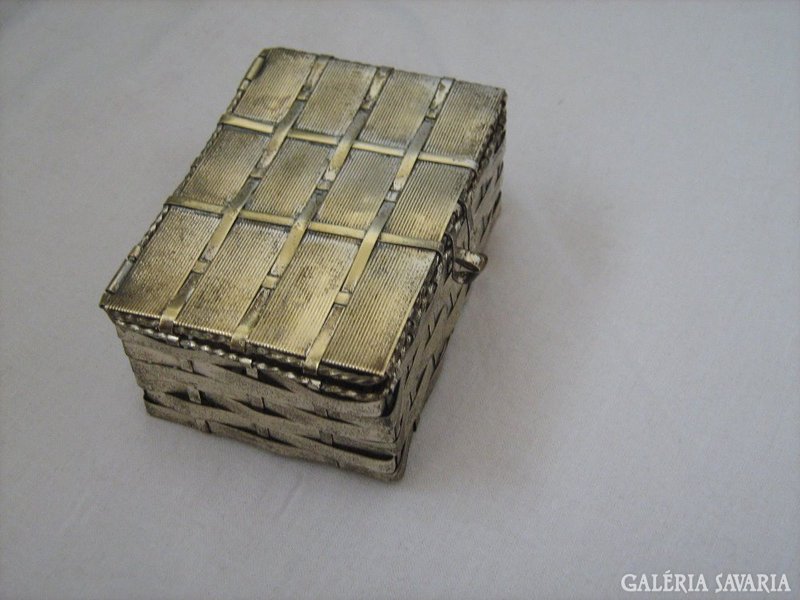 Metal tape box